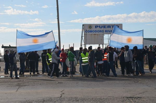 STIA Chubut reclamó al abogado que representa pesqueras