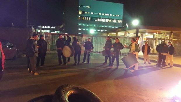 Trabajadores de Alimentación bloquean Mondelez por despidos