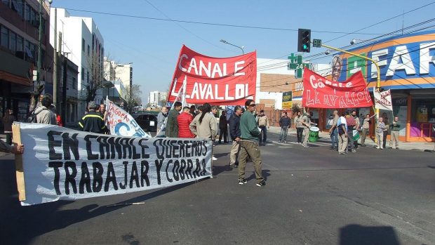 Los trabajadores de Cresta Roja volvieron a pedir reincorporaciones