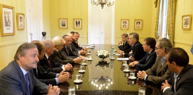 Las alimenticias se acomodan en la plana mayor de la UIA
